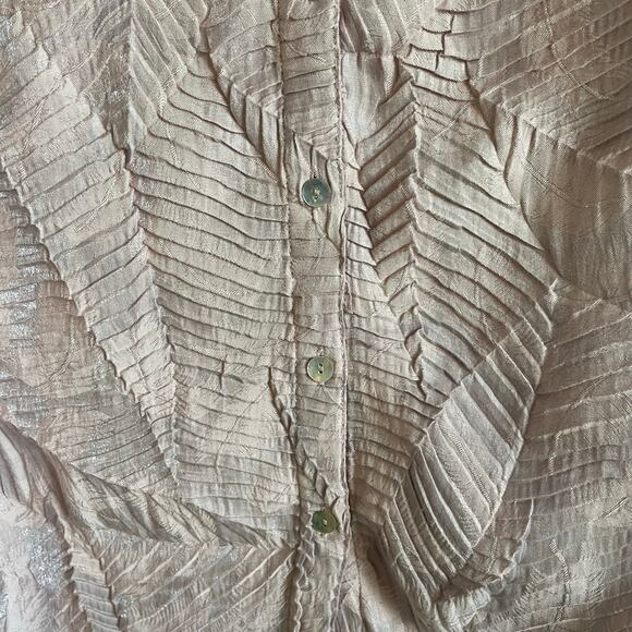 Chico’s Pink Blouse Top Textured Pleated Shimmer Button Up Collar Sz L Unique - Picture 7 of 12